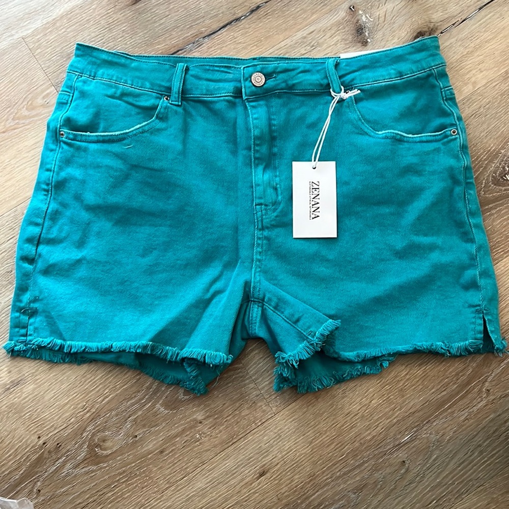 ZENANA ACID WASH FRAYED CUTT OFF HEM SHORTS